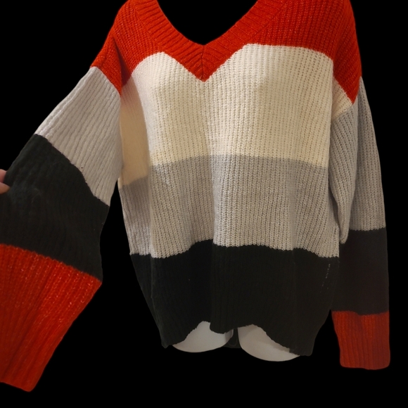 Striped Sweater Red and Black XL - Picture 2 of 6